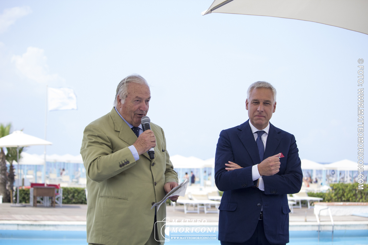 Il discorso del proprietario Brunetti , il Sindaco Del Ghingaro e il Prefetto di Lucca Simonetti - Inaugurazione a Viareggio del nuovo Principe di Piemonte