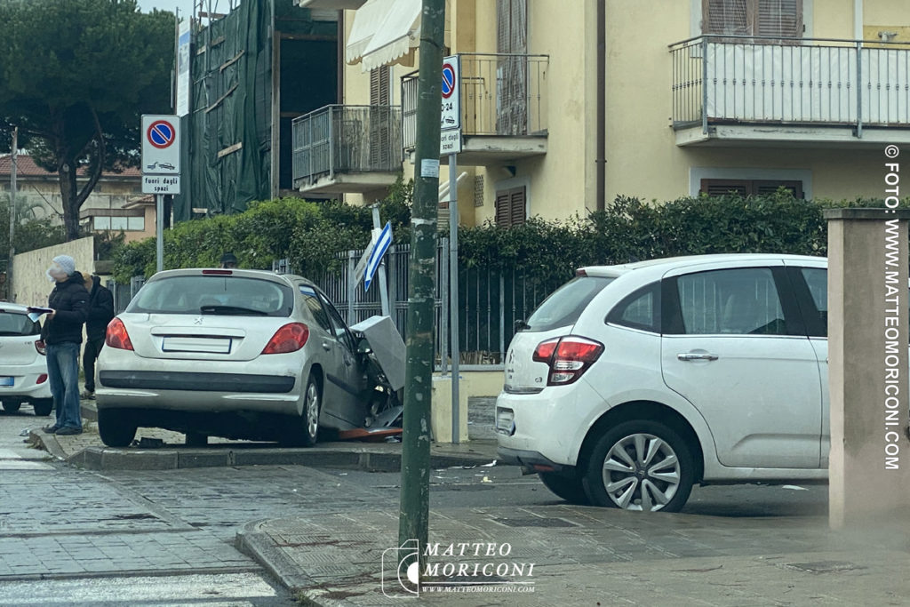 Incidente a Lido di Camaiore, tra Via Roma Capitale e Via Vittorio Veneto