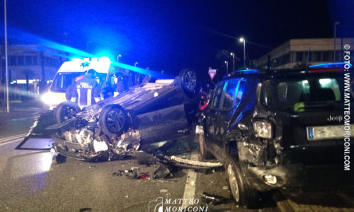 Viareggio, spettacolare incidente in zona Marco Polo - Sabato 2 Febbraio